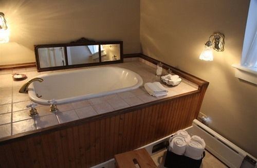 Hudson City Bed And Breakfast ภายนอก รูปภาพ