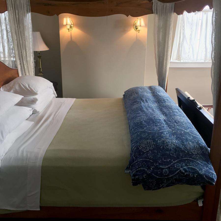 Hudson City Bed And Breakfast ภายนอก รูปภาพ
