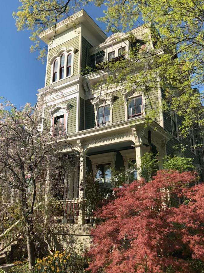 Hudson City Bed And Breakfast ภายนอก รูปภาพ