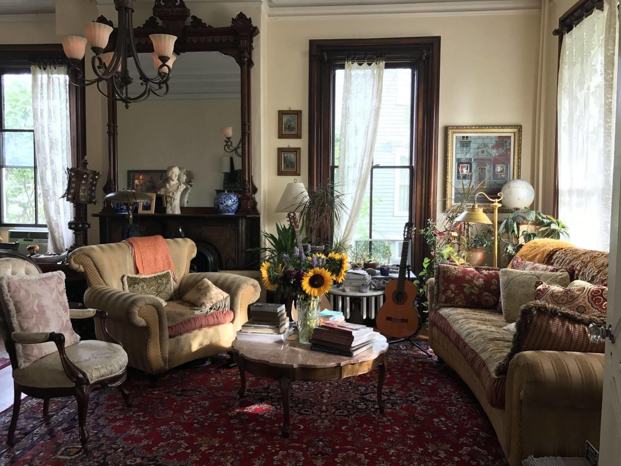 Hudson City Bed And Breakfast ภายนอก รูปภาพ