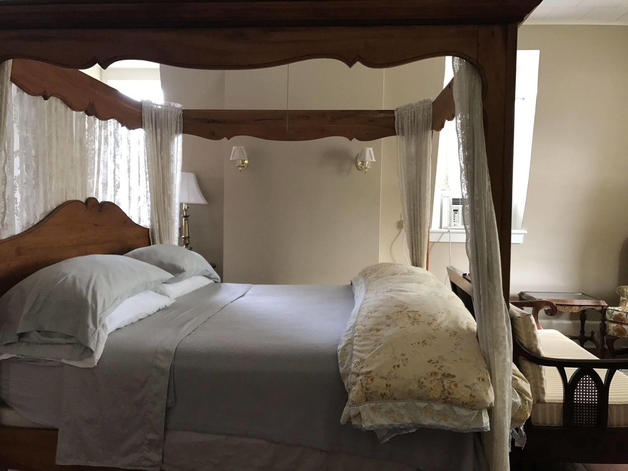 Hudson City Bed And Breakfast ภายนอก รูปภาพ